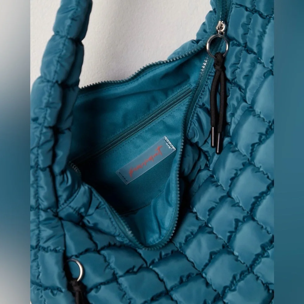 Quilted Carryall Bag from FP Movement by Free People 
In Endzone Blue NWT - Picture 5 of 5